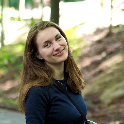 Fotka hosta Verča Halounková k přednášce Tvořivé dílny.