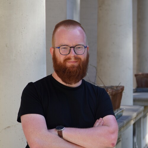 Fotka hosta Tomáš Sixta k přednášce LGBTQ+ a křesťanství? Nauka, problémy a otázky, výhledy do budoucna.