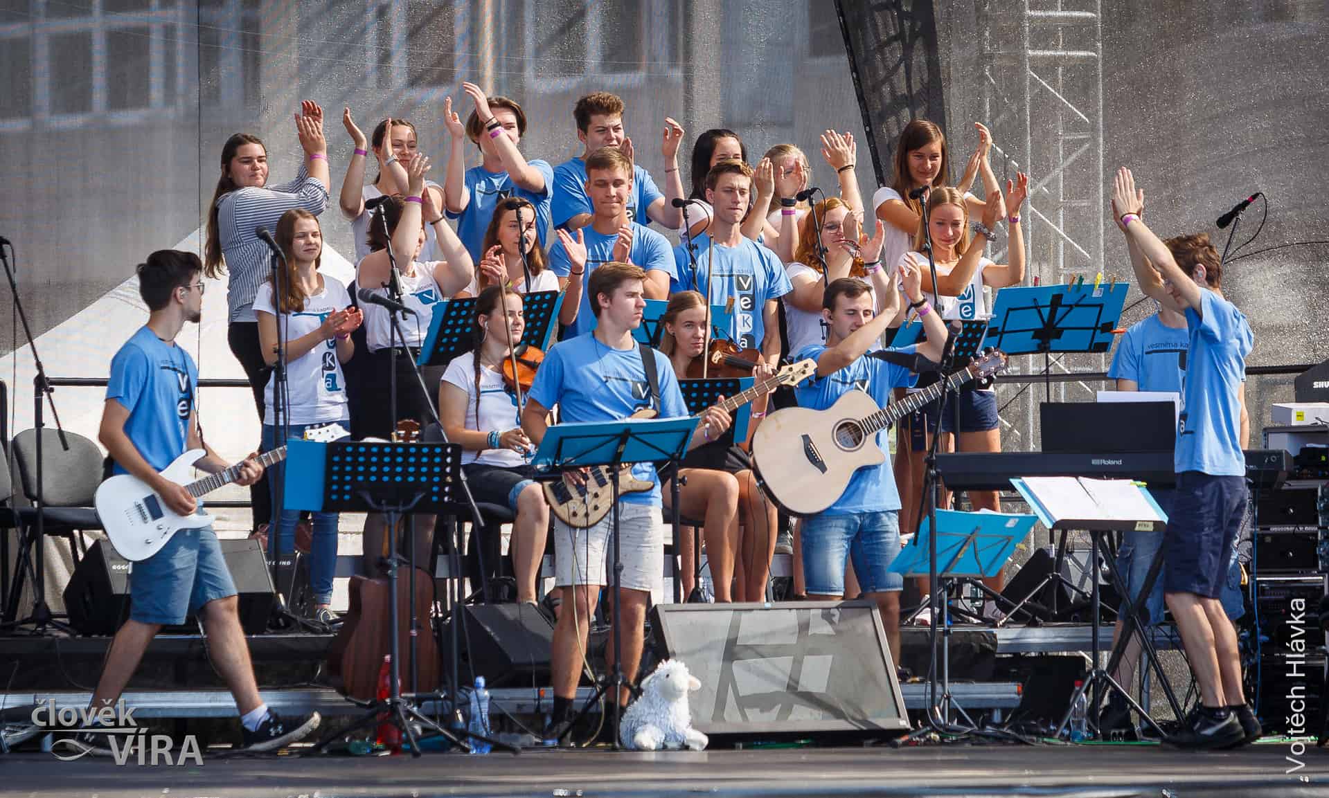 Vesmírná kapela na koncertě